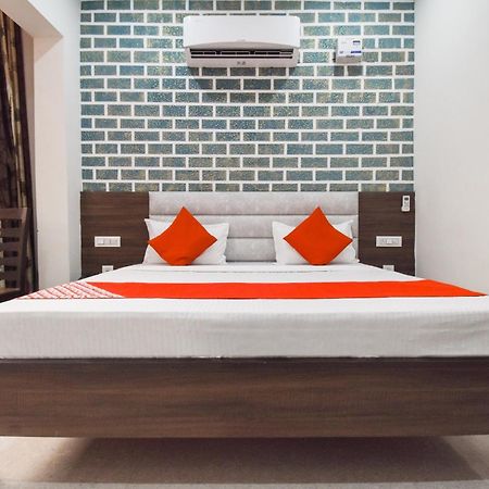Hotel O Chandigarh Inn ภายนอก รูปภาพ